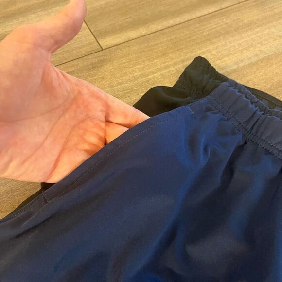 Nike Navy Athletic Workout Running shorts Men Large Bin G-39 - Picture 3 of 6